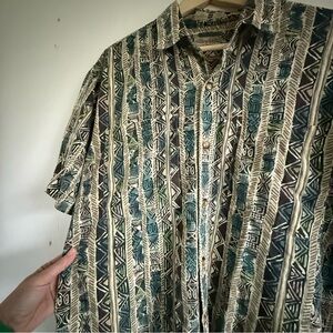 Royal Robbins Green and Tan Patterned Button Down Shirt